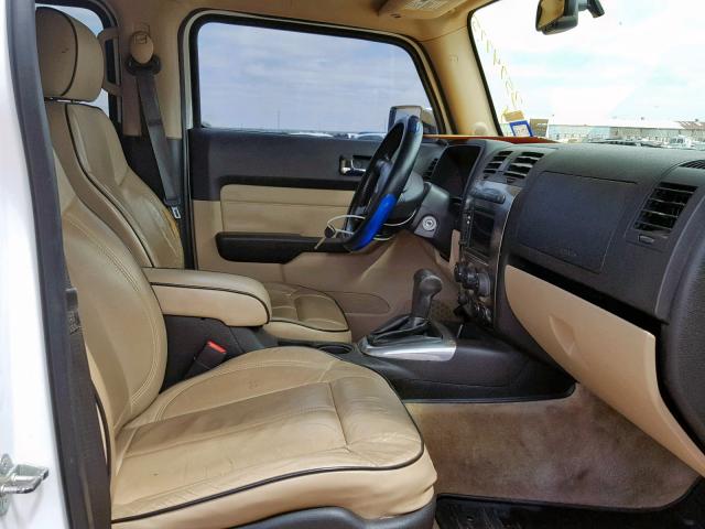 5GTDN13E578251875 - 2007 HUMMER H3 WHITE photo 5