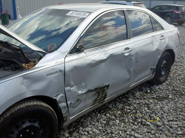 4T1BB3EK3AU117267 - 2010 TOYOTA CAMRY HYBR SILVER photo 9