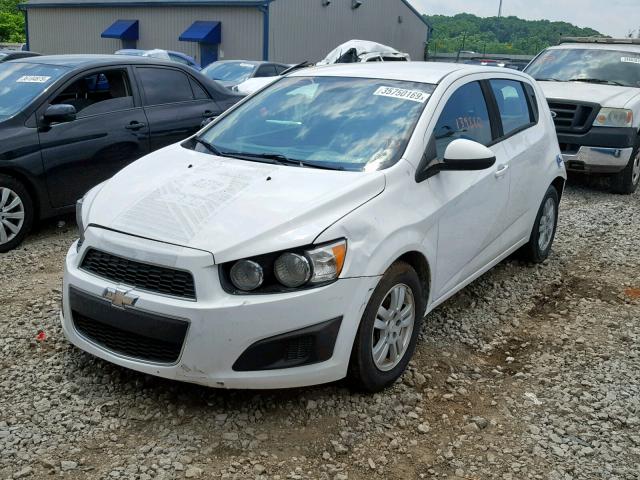 1G1JA6SH9C4107657 - 2012 CHEVROLET SONIC LS WHITE photo 2