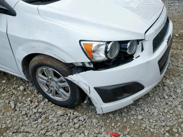 1G1JA6SH9C4107657 - 2012 CHEVROLET SONIC LS WHITE photo 9