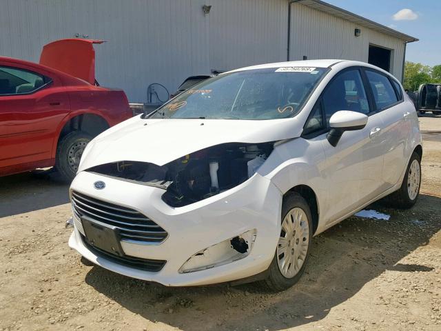 3FADP4TJ3GM172545 - 2016 FORD FIESTA S WHITE photo 2