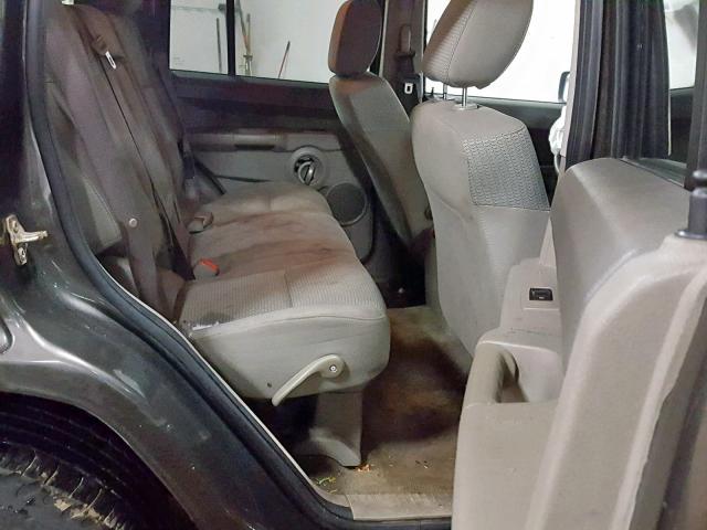 1J8HG48N96C288865 - 2006 JEEP COMMANDER GRAY photo 6