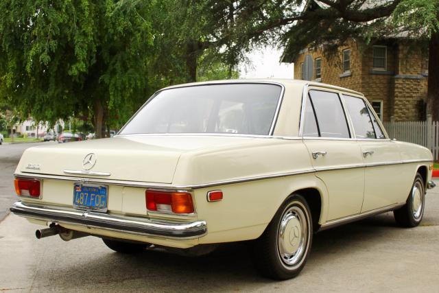 230008975 - 1968 MERCEDES-BENZ 230 WHITE photo 4