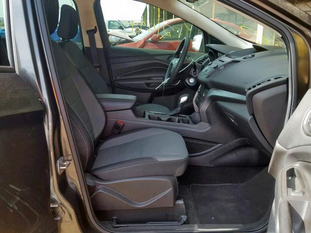 1FMCU0F7XJUD29722 - 2018 FORD ESCAPE S GRAY photo 5