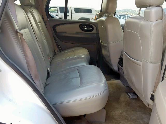 5GADT13S562349651 - 2006 BUICK RAINIER CX WHITE photo 6