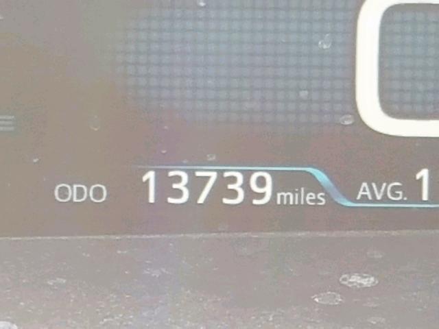 JTDKARFP3H3000762 - 2017 TOYOTA PRIUS PRIM 银色 照片 8