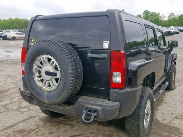 5GTDN136868159098 - 2006 HUMMER H3 BLACK photo 4