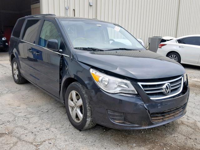 2V4RW3DG3BR695118 - 2011 VOLKSWAGEN ROUTAN SE GRAY photo 1