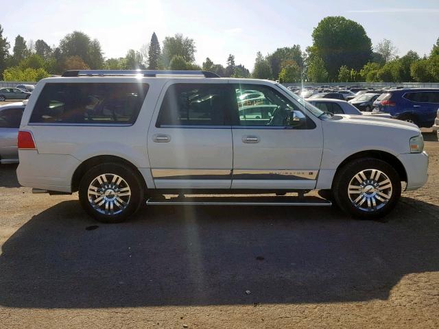 5LMFL28588LJ00606 - 2008 LINCOLN NAVIGATOR 白色 照片 9