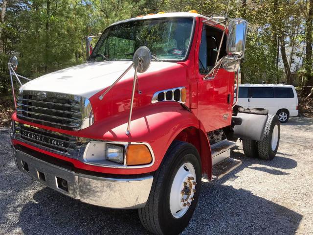 2FWBCHCS23AM04647 - 2003 STERLING TRUCK ACTERRA RED photo 2
