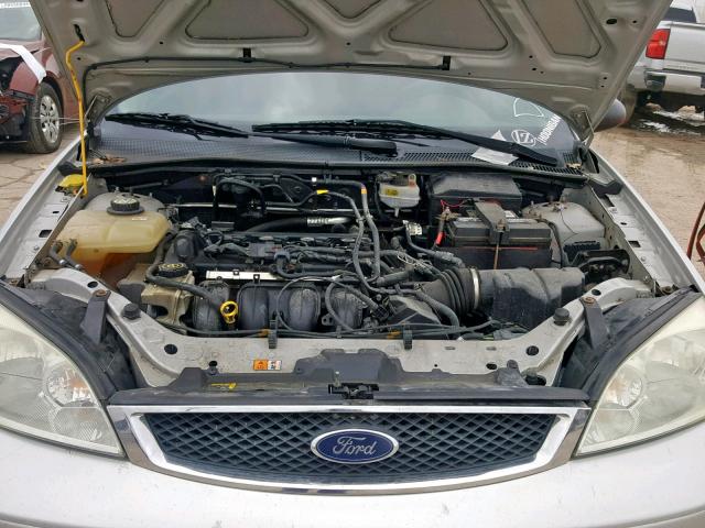 1FAFP31N07W166176 - 2007 FORD FOCUS ZX3 SILVER photo 7