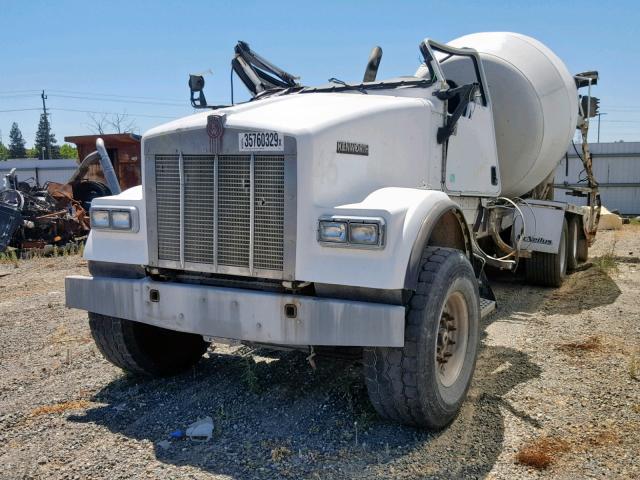 1NKWL59X96R135544 - 2006 KENWORTH CONSTRUCTI WHITE photo 2