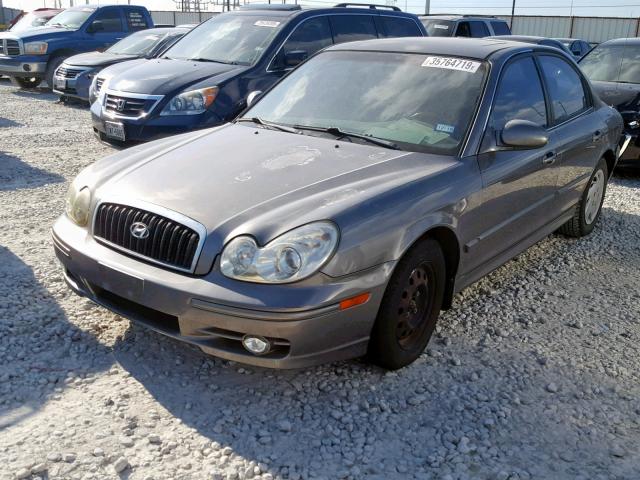 KMHWF25S54A974678 - 2004 HYUNDAI SONATA GL GRAY photo 2