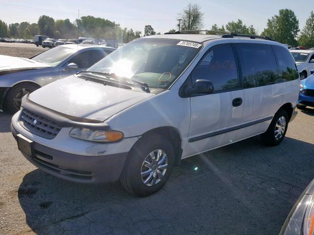 2P4FP25BXXR325021 - 1999 PLYMOUTH VOYAGER WHITE photo 2