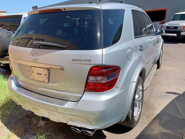 4JGBB77EX8A328279 - 2008 MERCEDES-BENZ ML 63 AMG SILVER photo 4