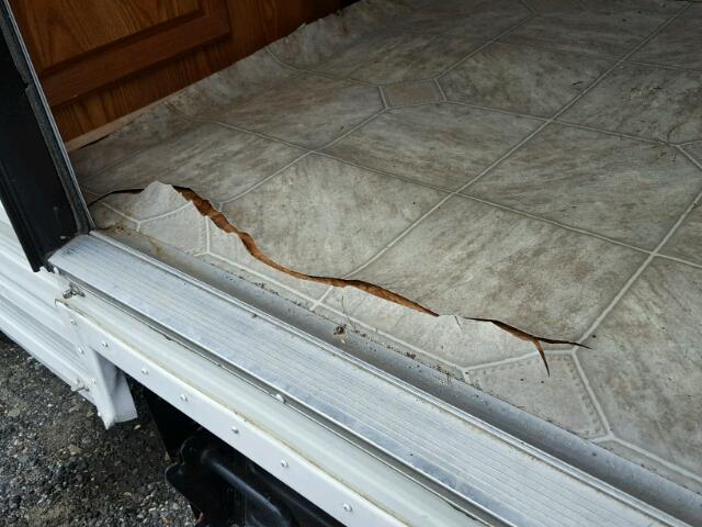 4N11D322240201964 - 2004 NORT NASH TRLR 白色 照片 9