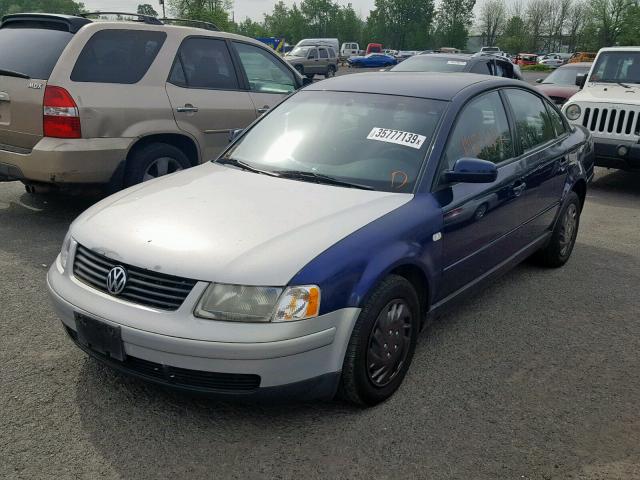 WVWAC63B01P024609 - 2001 VOLKSWAGEN PASSAT GLS BLUE photo 2