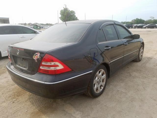 WDBRF61J35A791897 - 2005 MERCEDES-BENZ C 240  photo 4