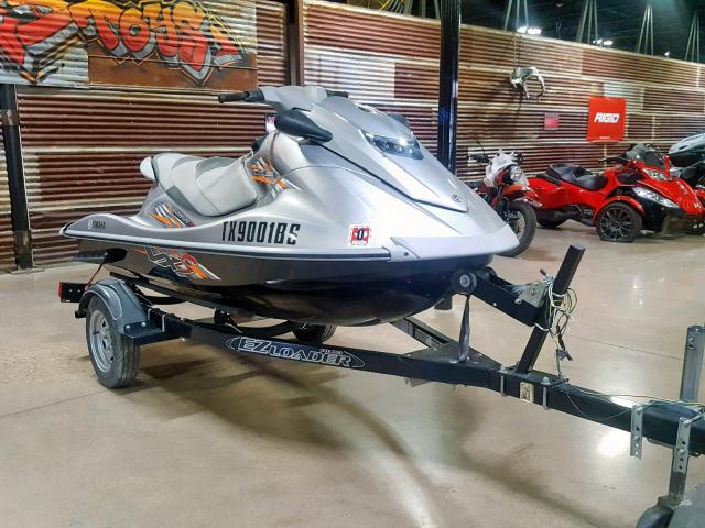 YAMA2980L112 - 2012 YAMAHA WAVERUNNER SILVER photo 4