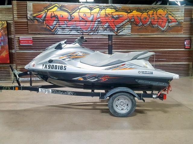 YAMA2980L112 - 2012 YAMAHA WAVERUNNER SILVER photo 5