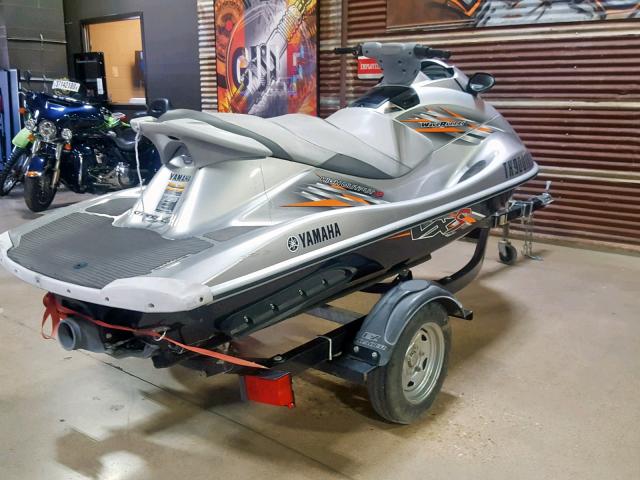 YAMA2980L112 - 2012 YAMAHA WAVERUNNER SILVER photo 8