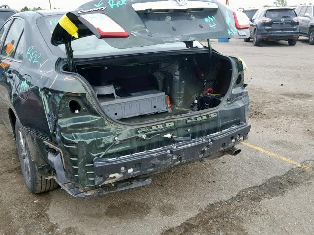 4T1BB3EK7AU123637 - 2010 TOYOTA CAMRY HYBR GREEN photo 9