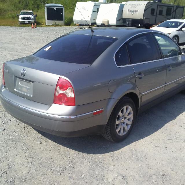 WVWPD63B23P107033 - 2003 VOLKSWAGEN PASSAT GLS SILVER photo 4