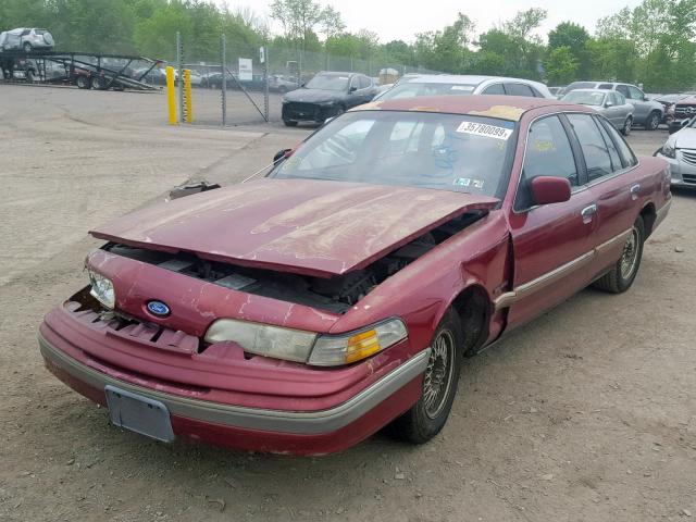 2FACP74W9NX142216 - 1992 FORD CROWN VICT BURGUNDY photo 2