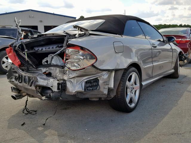 WDBTK72F67T077366 - 2007 MERCEDES-BENZ CLK 550 GRAY photo 4