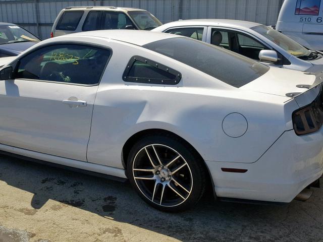 1ZVBP8CF7D5216663 - 2013 FORD MUSTANG GT WHITE photo 9