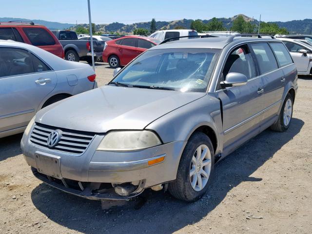 WVWVD63B44E220261 - 2004 VOLKSWAGEN PASSAT GLS GRAY photo 2