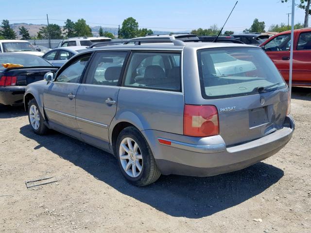 WVWVD63B44E220261 - 2004 VOLKSWAGEN PASSAT GLS GRAY photo 3