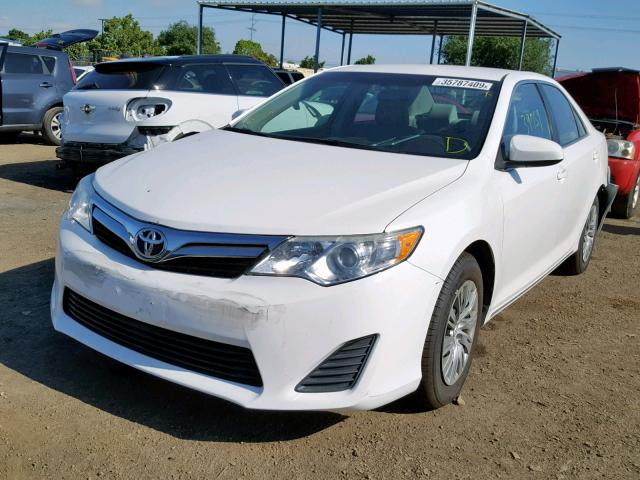 4T1BF1FK9EU379971 - 2014 TOYOTA CAMRY L WHITE photo 2