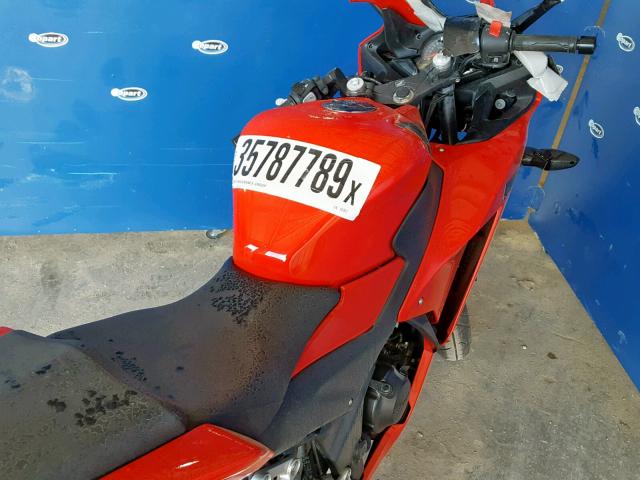 MLHNC5109F5101877 - 2015 HONDA CBR300 R RED photo 5