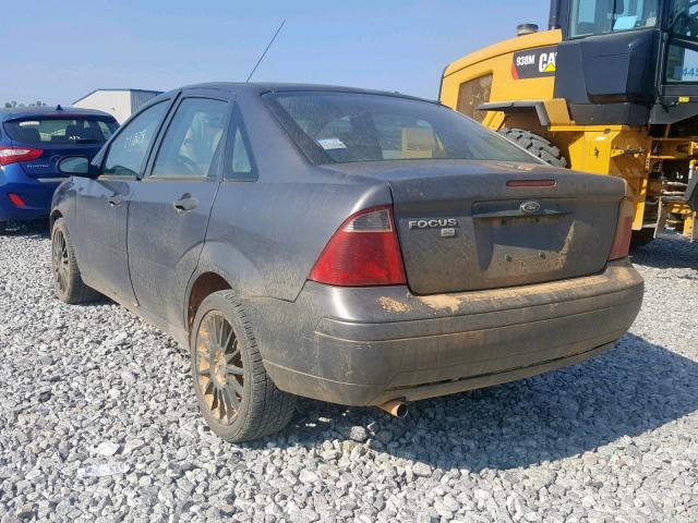 1FAFP34N67W171085 - 2007 FORD FOCUS ZX4 GRAY photo 3