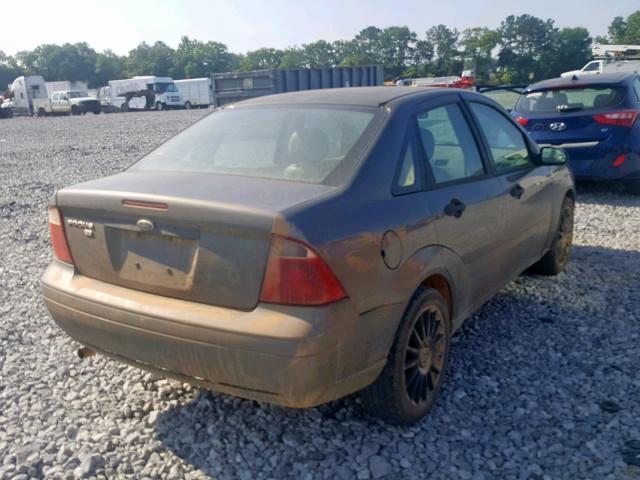 1FAFP34N67W171085 - 2007 FORD FOCUS ZX4 GRAY photo 4