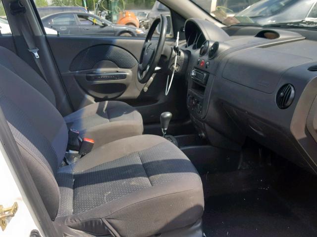 KL1TD56616B568952 - 2006 CHEVROLET AVEO BASE Ақ фото 5