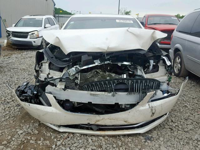 1G4GD5G35EF162982 - 2014 BUICK LACROSSE P WHITE photo 9