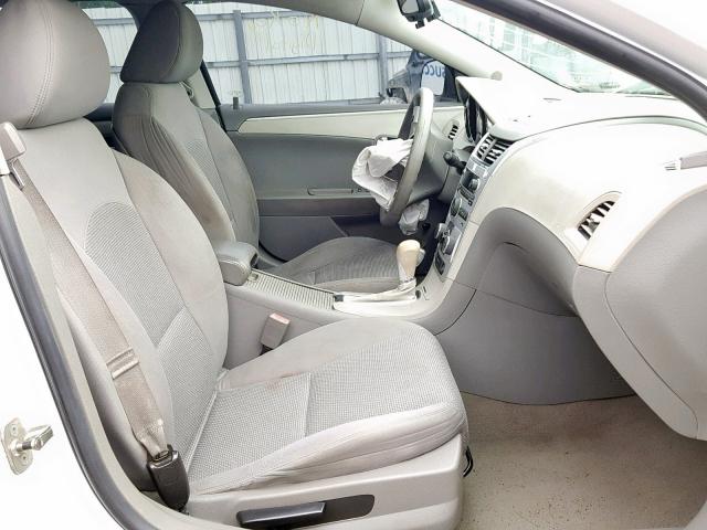 1G1ZB5E11BF189668 - 2011 CHEVROLET MALIBU LS WHITE photo 5