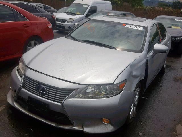 JTHBW1GGXD2033127 - 2013 LEXUS ES 300H SILVER photo 2