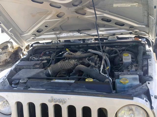 1J4AA2D15BL510081 - 2011 JEEP WRANGLER S SILVER photo 7