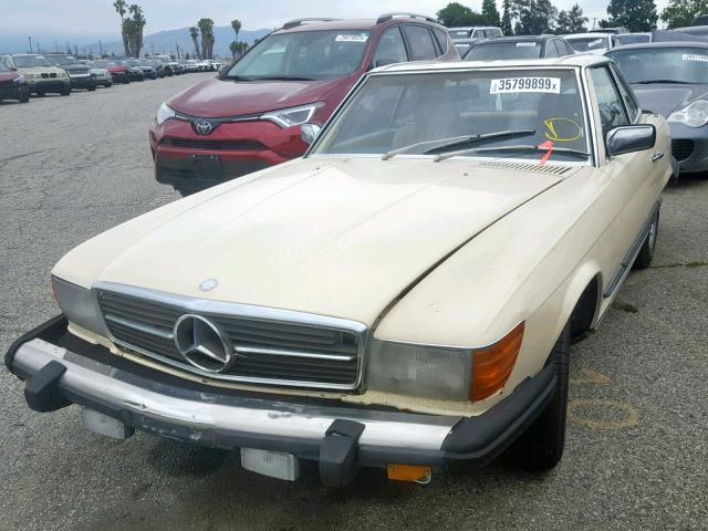 WDBBA45A6CB009937 - 1982 MERCEDES-BENZ 380 SL CREAM photo 2