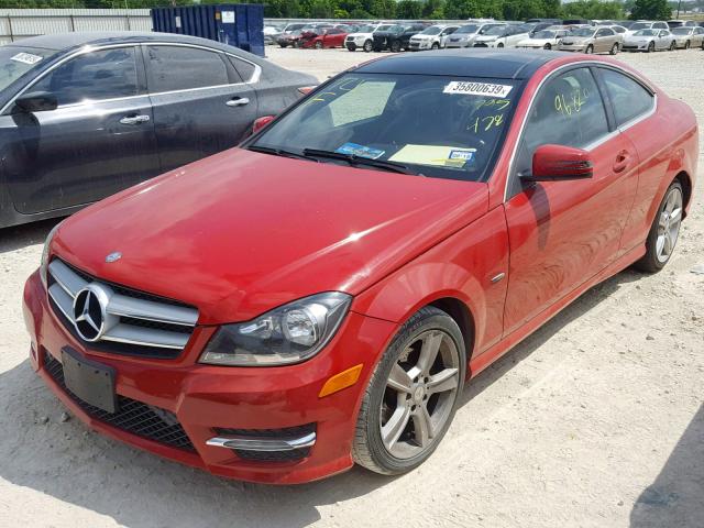 WDDGJ4HBXCF795428 - 2012 MERCEDES-BENZ C 250 RED photo 2