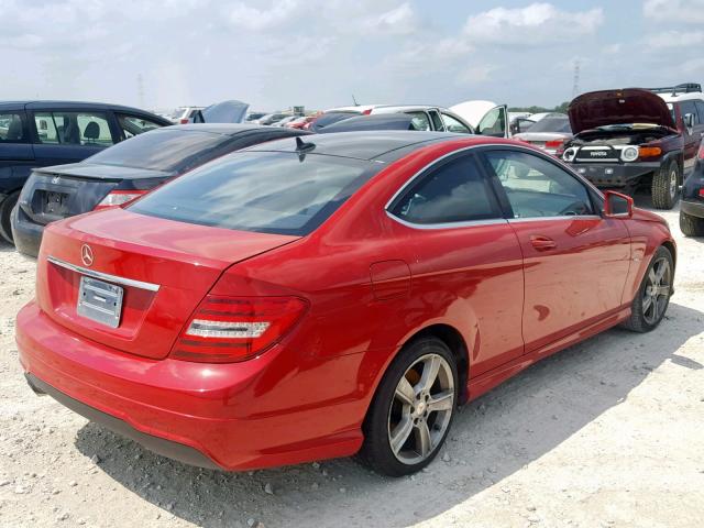 WDDGJ4HBXCF795428 - 2012 MERCEDES-BENZ C 250 RED photo 4