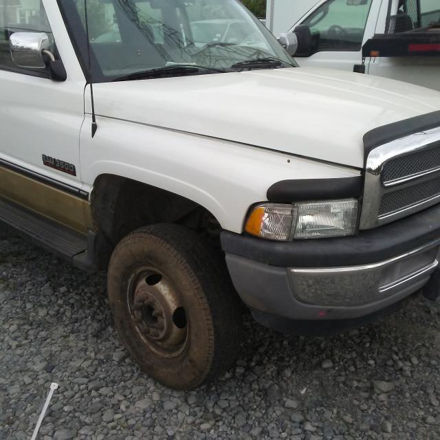 3B7MF33C1TM131656 - 1996 DODGE RAM 3500 WHITE photo 1