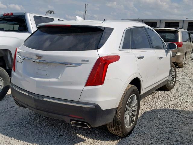 1GYKNCRS0JZ217670 - 2018 CADILLAC XT5 LUXURY WHITE photo 4