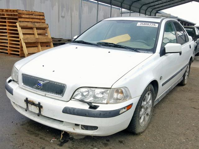 YV1VS295X2F859987 - 2002 VOLVO S40 1.9T WHITE photo 2