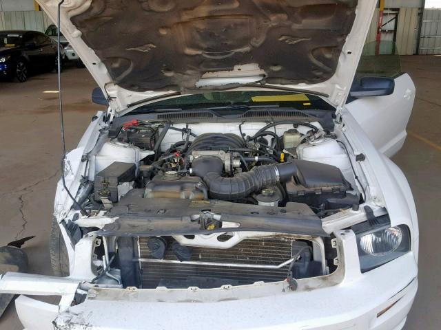 1ZVHT85H265155858 - 2006 FORD MUSTANG GT WHITE photo 7