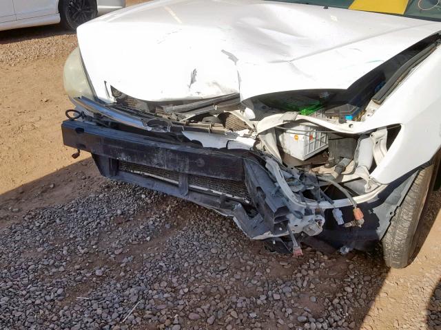 4T1BE30KX5U411530 - 2005 TOYOTA CAMRY LE WHITE photo 9