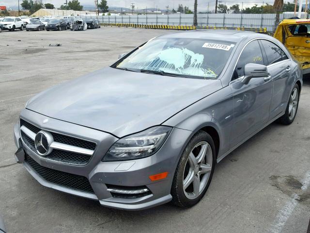 WDDLJ7DB0CA019618 - 2012 MERCEDES-BENZ CLS 550 SILVER photo 2